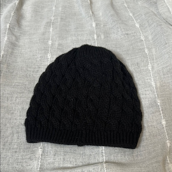 Black Cable Knit Beanie by Richardson Tagged "Basic" on Front of Toboggan NWOT - Picture 3 of 6